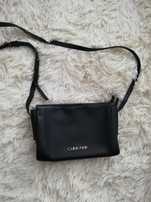torebka Calvin Klein czarna CALVIN KLEIN  CROSSBODY K60K604447  001