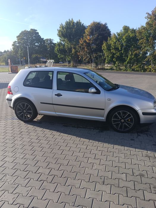 Sprzedam VW golf 4 1.9 TDI 90 km mocno doinwestowany