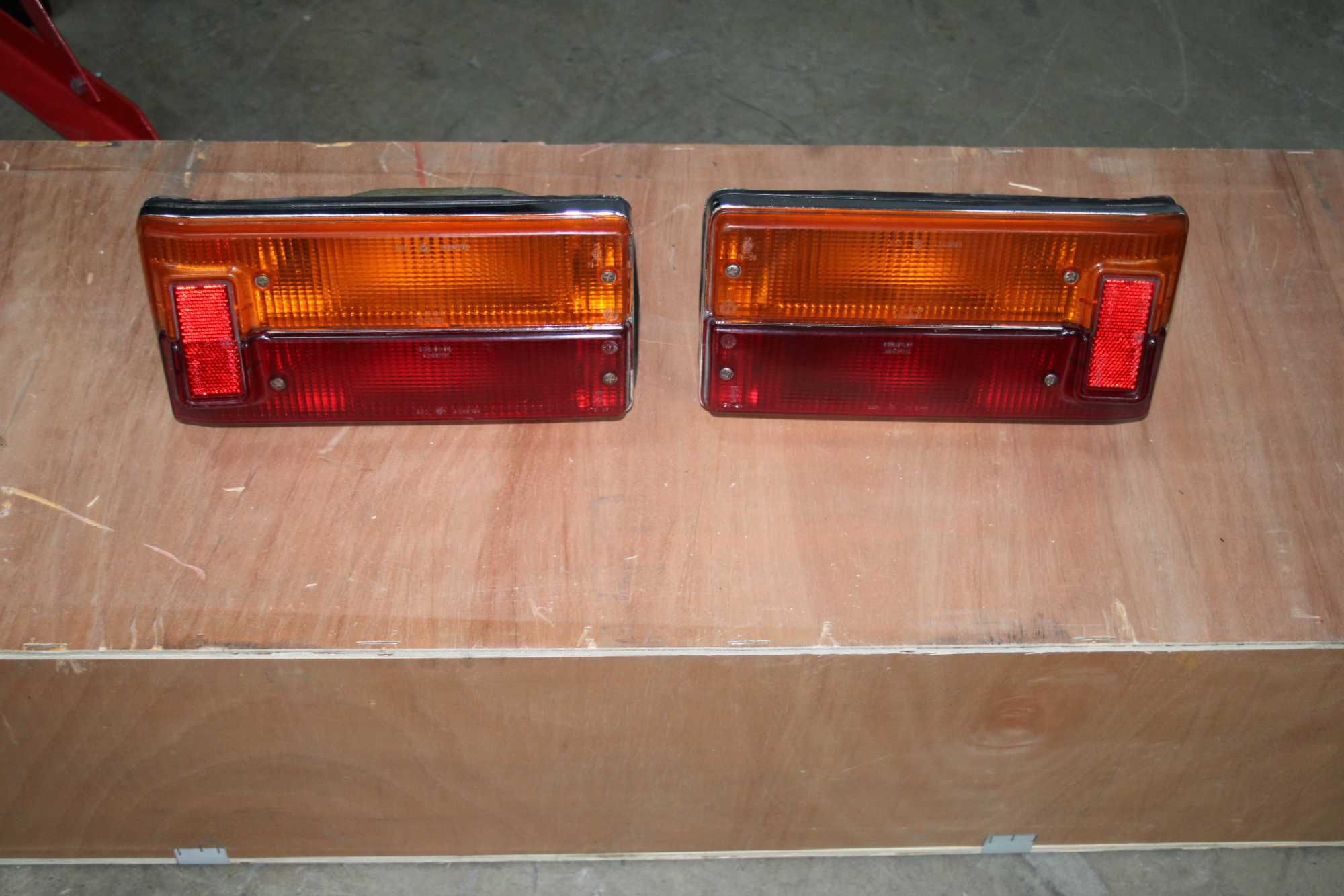 Lampy Tył Tylne Lewa Prawa OEM Metal Chrom FIAT FSO 125P Osłony