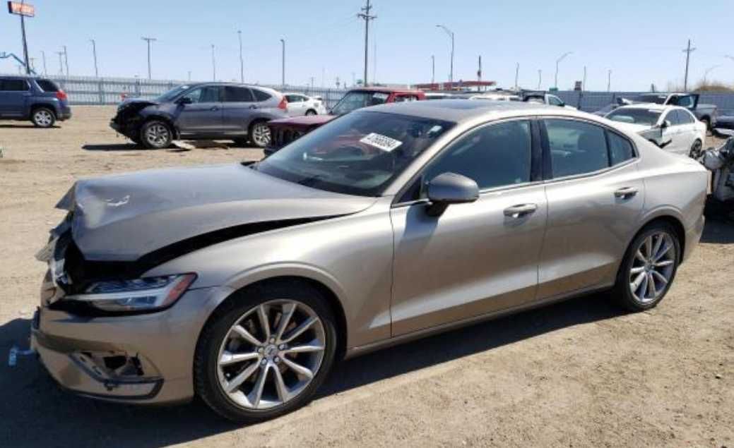Крило праве/ ліве-  чверть Volvo S60 2018-2022рр