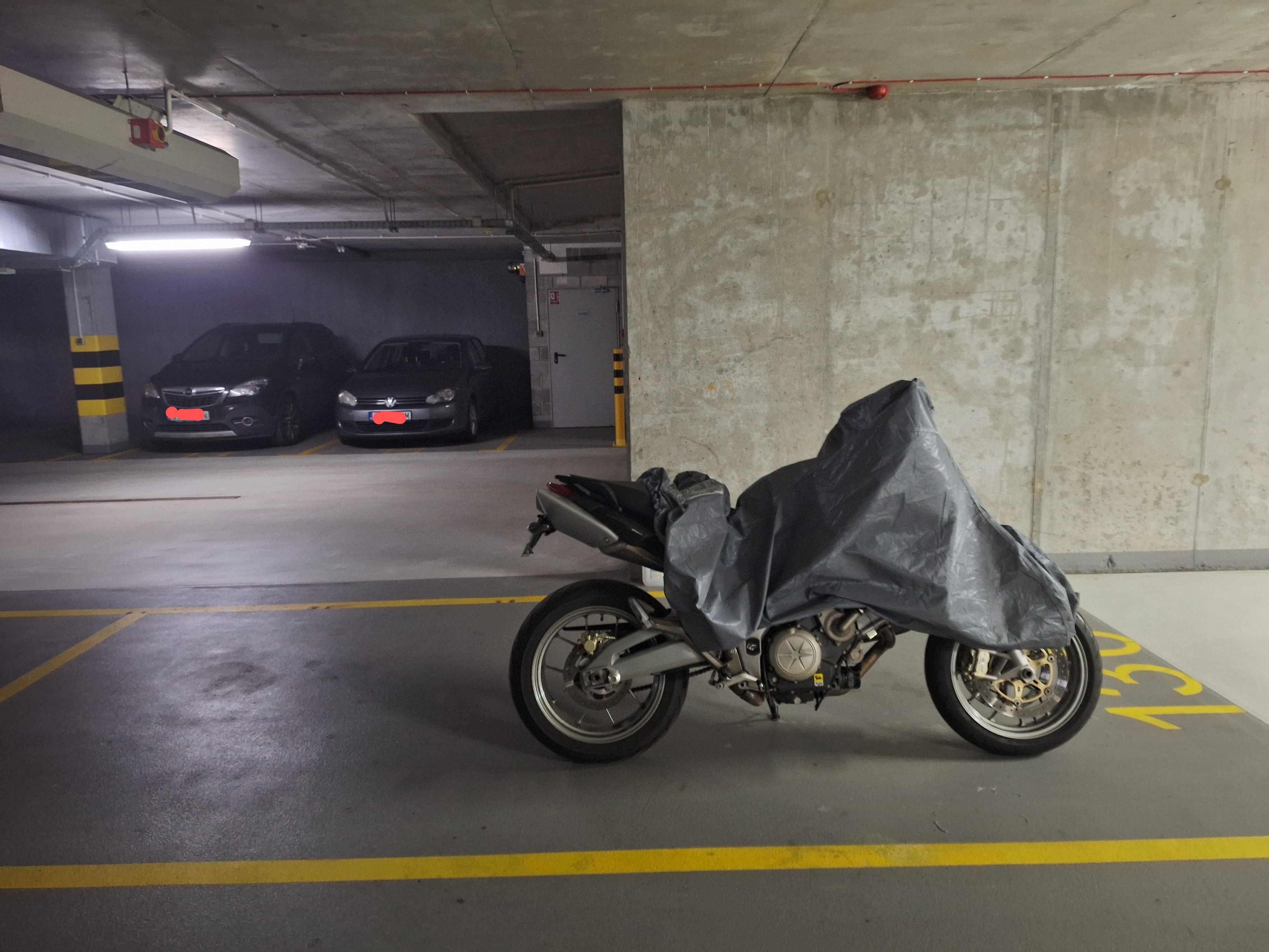 Wynajmę miejsce na motocykl/skuter, garaż podziemny, Kondratowicza 59
