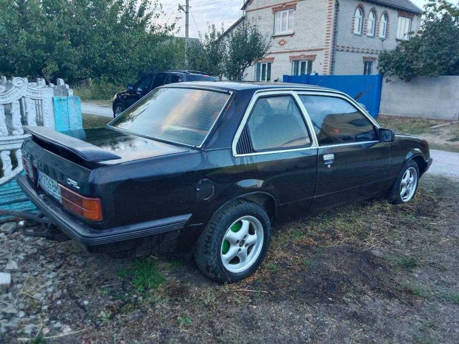 Opel Rekord Cupe 2.0 injector