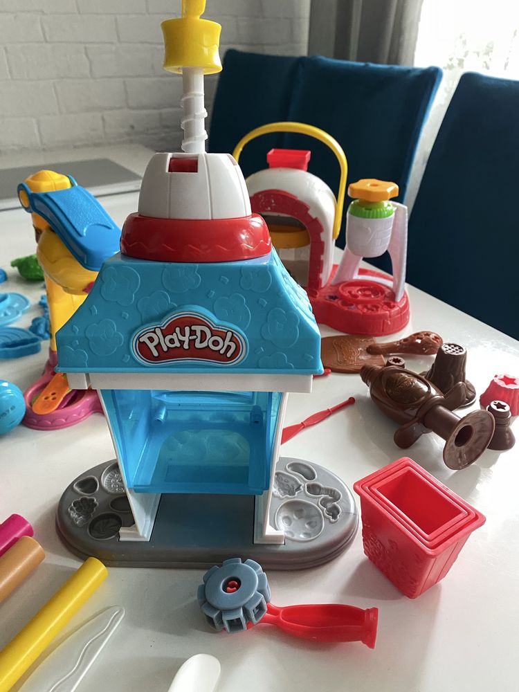 Zestaw playdoh duzy