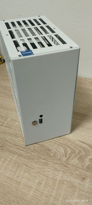 Ultrakompaktowy Game Monster: i5-12400+16Gb DDR4+RTX 3060–Czarny/Biały