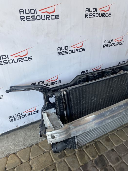 Audi A4 B8 A5 2.0 TFSI радіатор \  телевізор \ підсилювач \ вентилятор