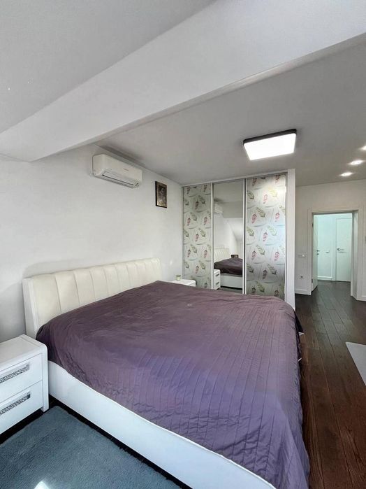 Продаж великої 3к квартири для сім'ї, з гаражем