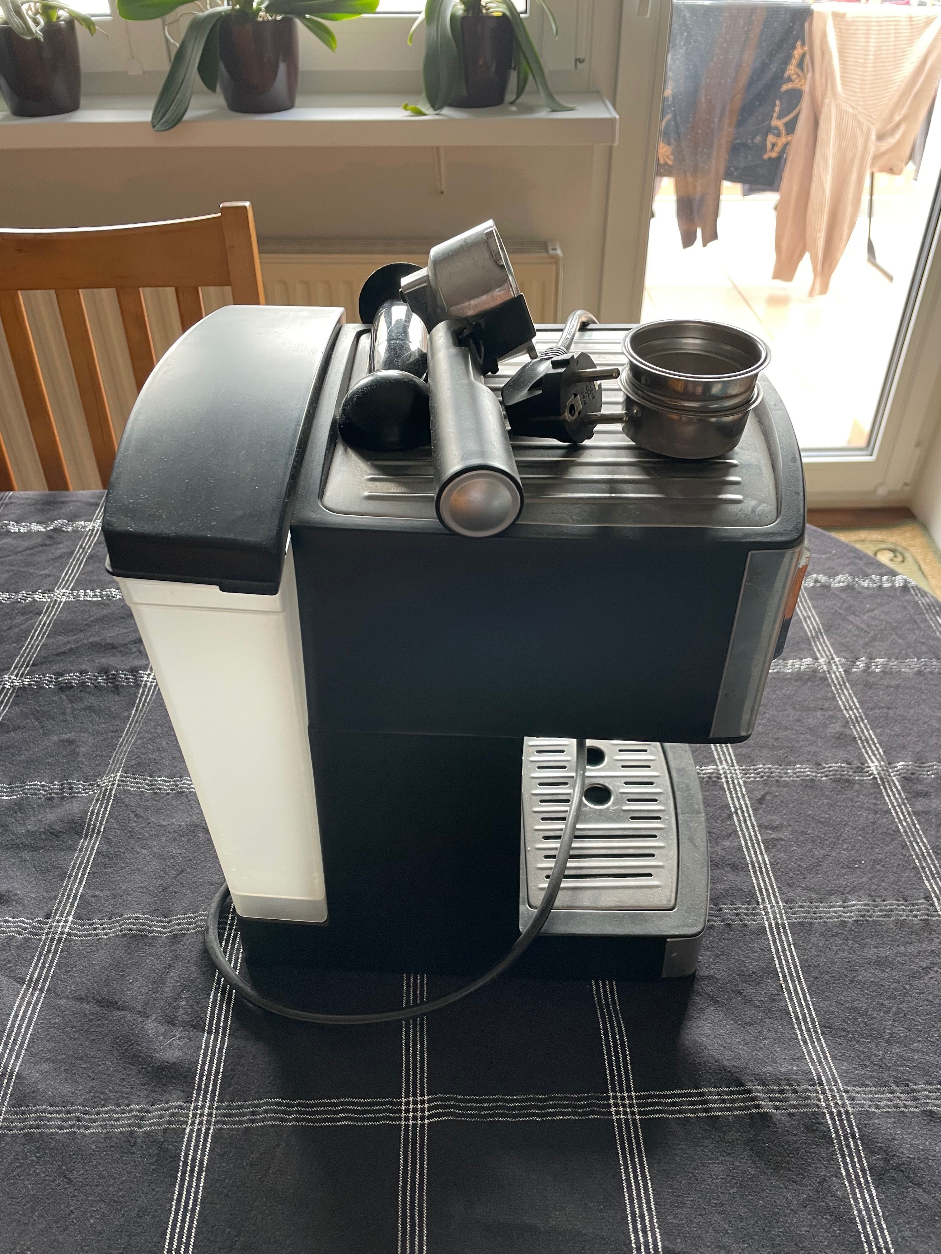 Sprzedam expres Blaupunkt CMP301