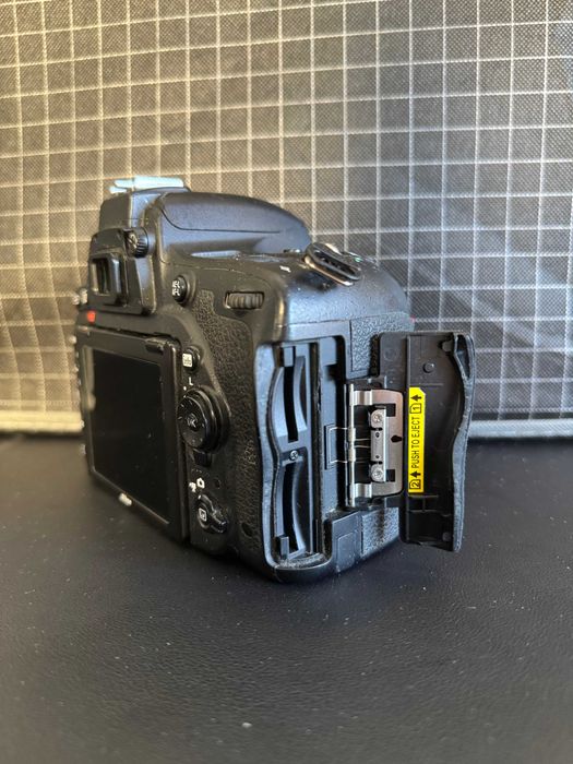 Nikon D750 com ~180k disparos