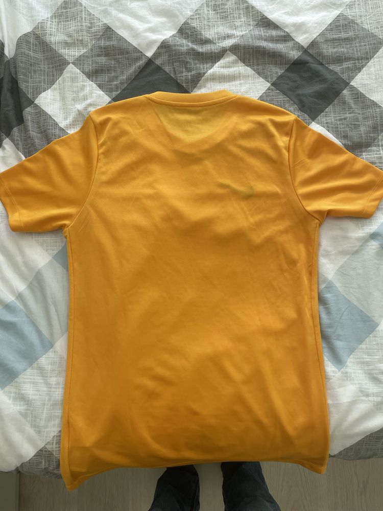 T shirt nike amarela