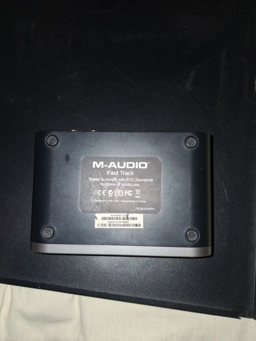 Звуковая карта M-Audio Fast Track