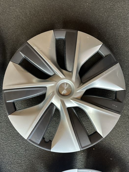 Ковпаки Tesla Model Y R19 оригінал поштучно