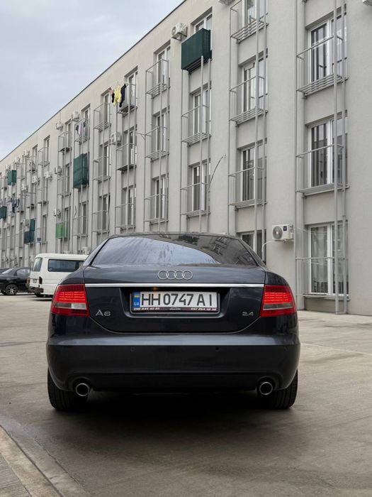 Продам Ауди А6С6 2.4 бензин