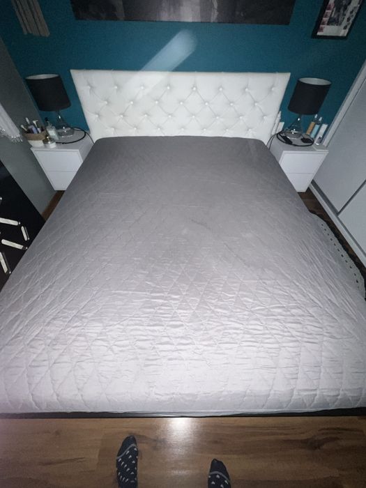 Łóżko sypialniane