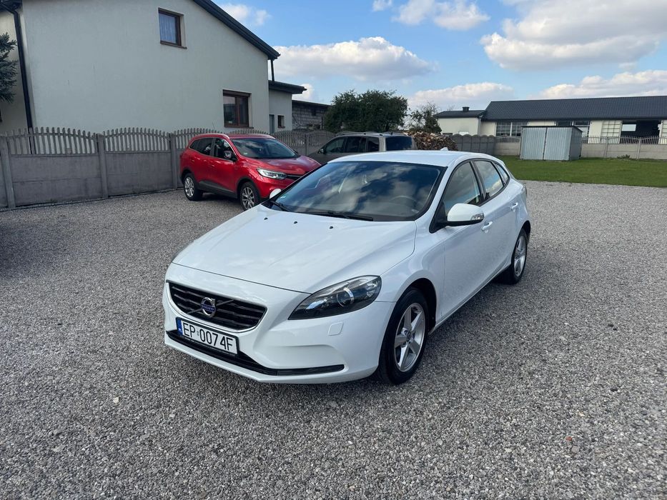 Volvo V40 wersja You | benzyna | serwisowany | led | bixenon