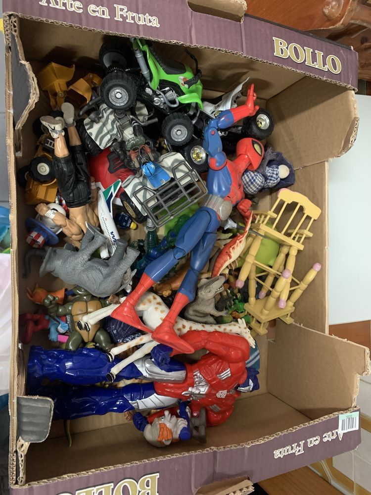 Vendo este lote de brinquedos