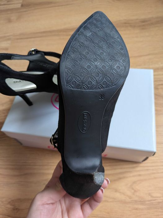 Czarne wysokie szpilki