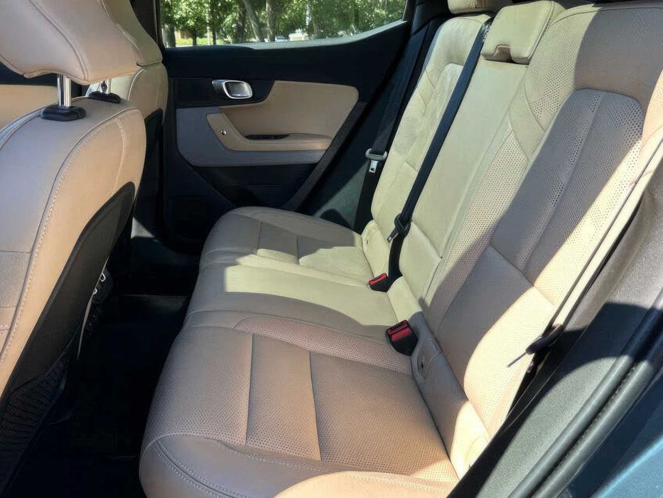 Polestar 2      2022