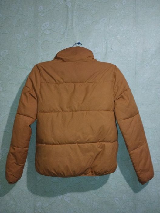 Куртка жіноча розмір М