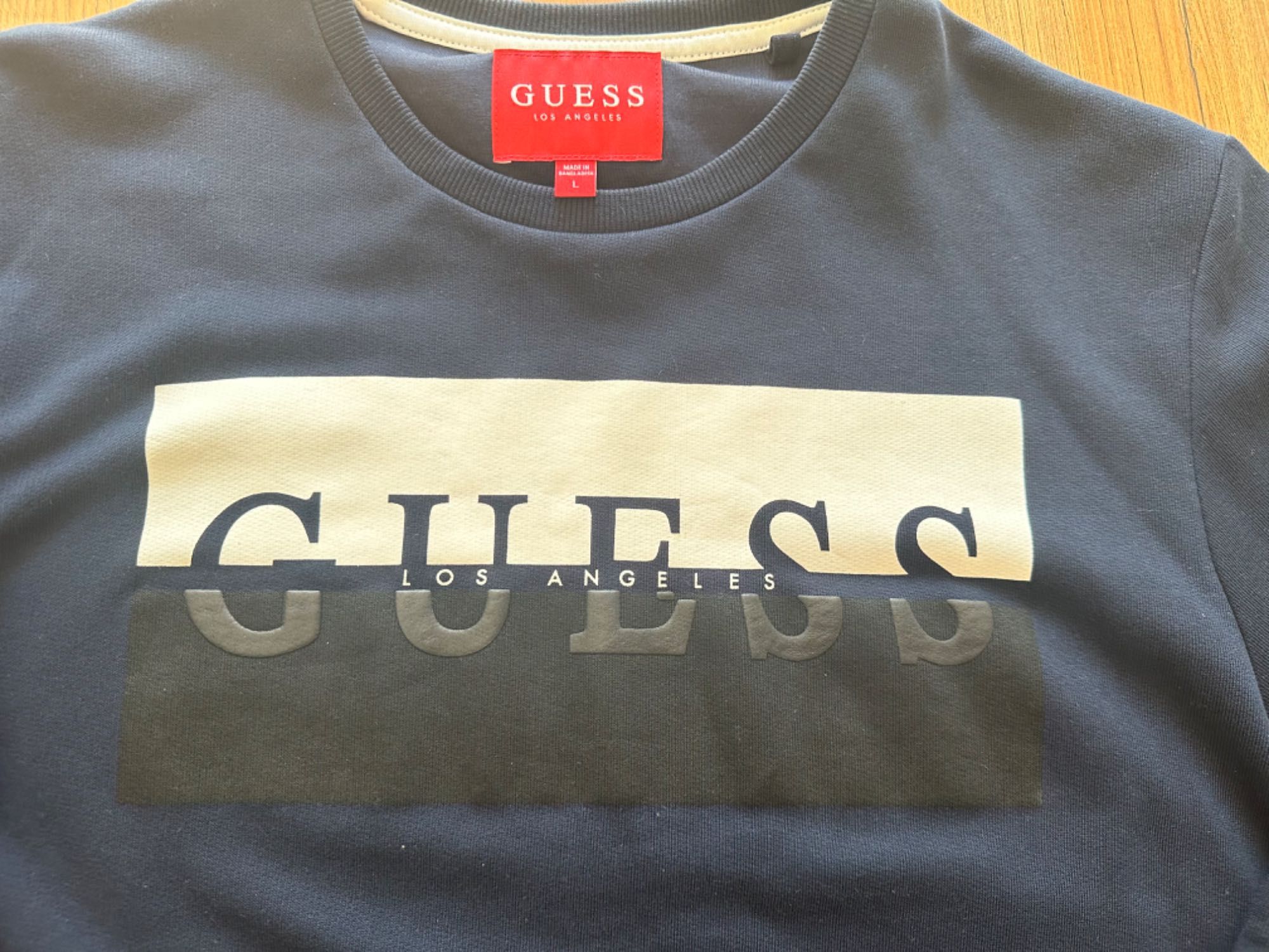 Granatowa bluza Guess