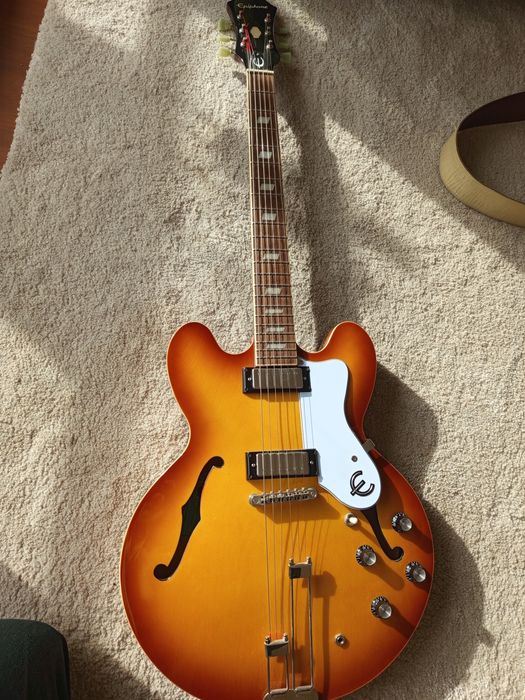 Epiphone Riviera