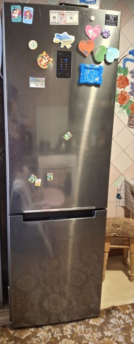 Продам холодильник Samsung Nofrost RB31FERMDSS