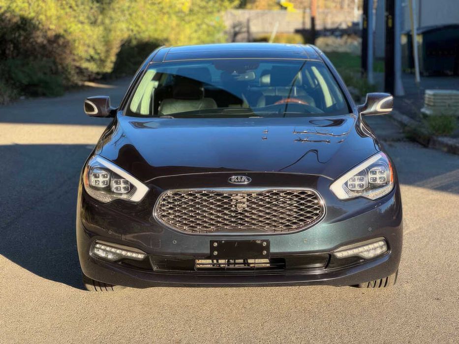 Kia K900 Luxury      2015