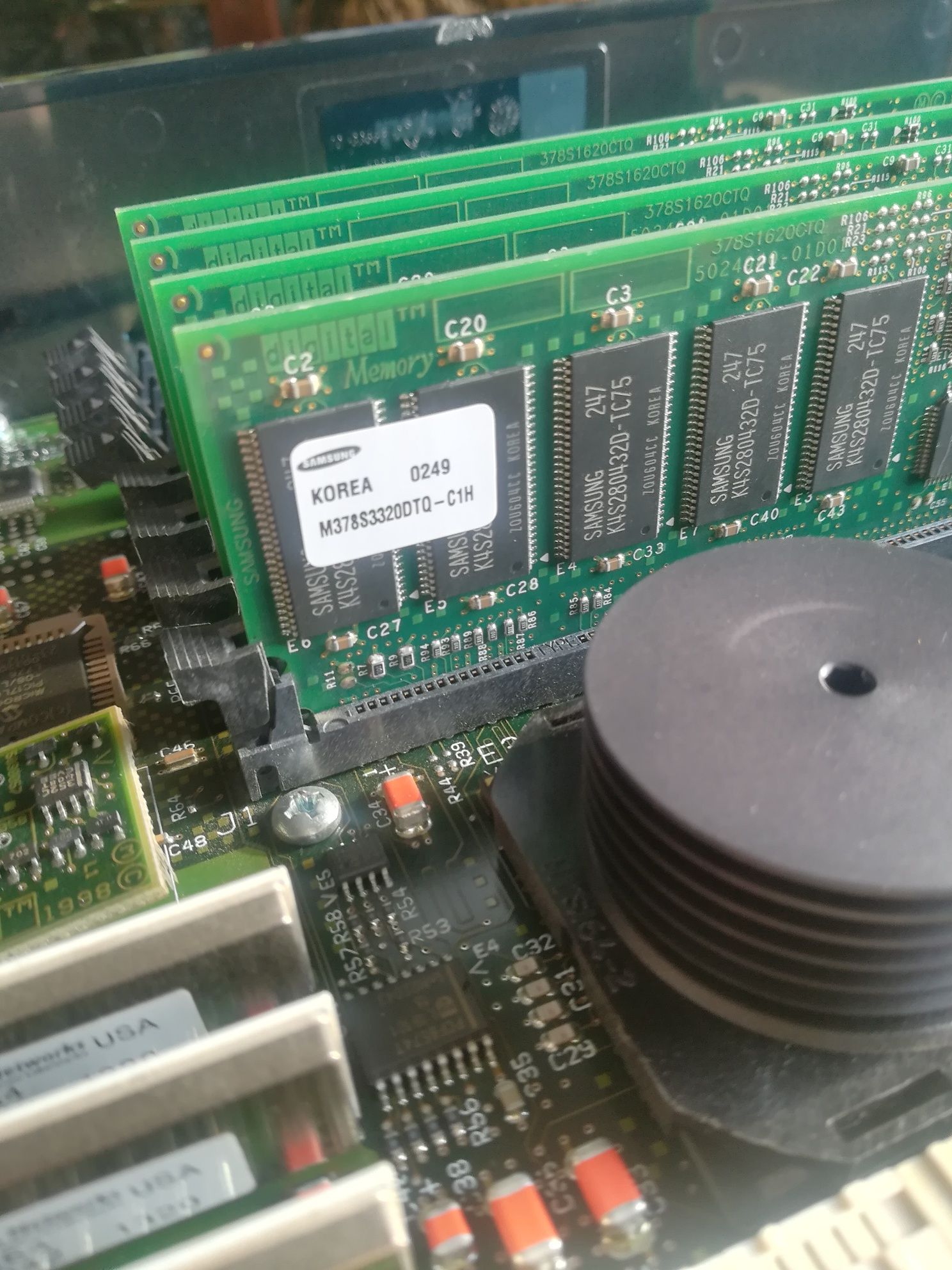 Pamięć z serwera Memory B4150
