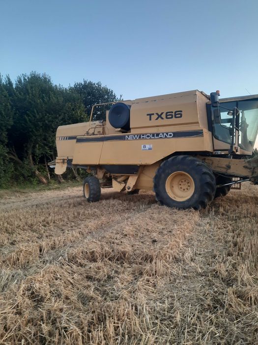 Konbajn Newholland TX66