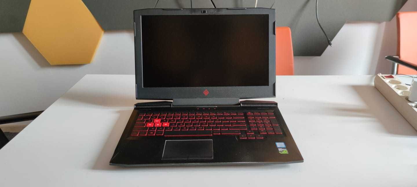 Laptop HP Omen 15 ce010nw