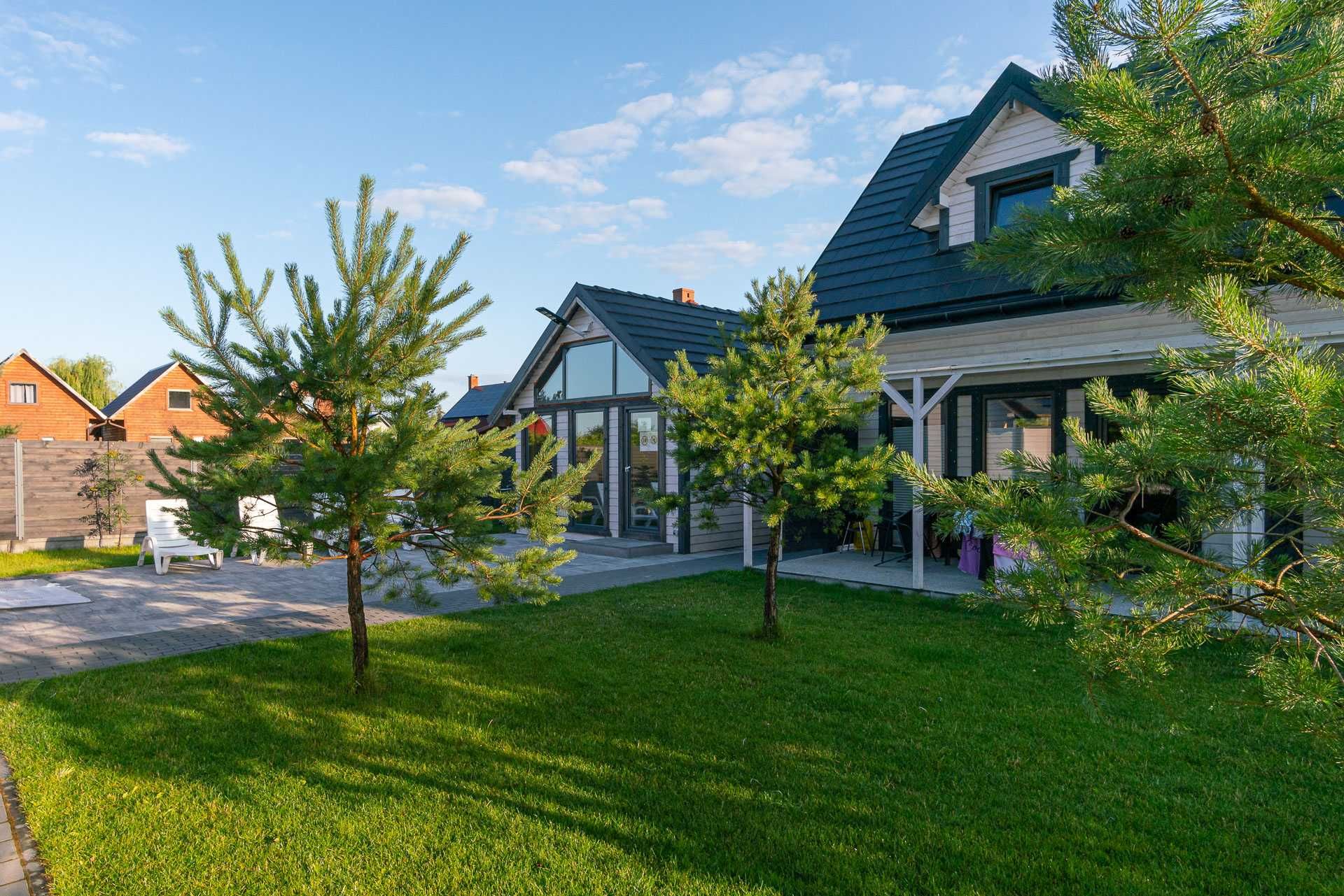 osada jantar domek nad morzem z basenem