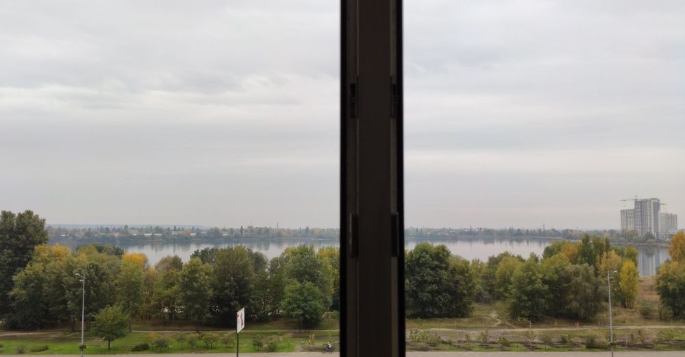 Сдаю 2к квартиру с видом на озеро возле м. Харьковская, пр. Бажана, 5Е