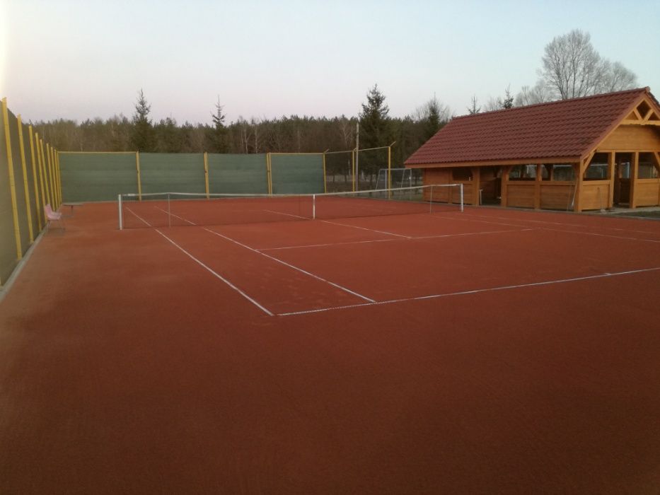 Mączka ceglana na korty tenisowe, bieżnie i inne obiekty sportowe.