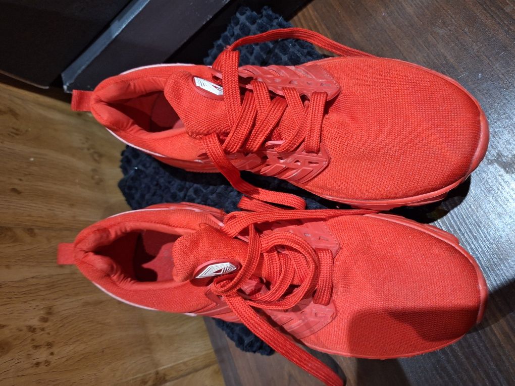 Czerwone buty 41