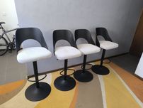 Cadeiras altas bar