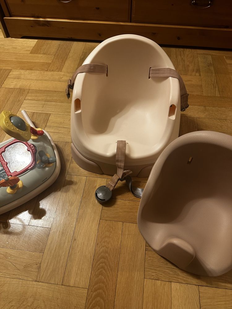 Krzeselko mamas & papas z tacką edukacyjną