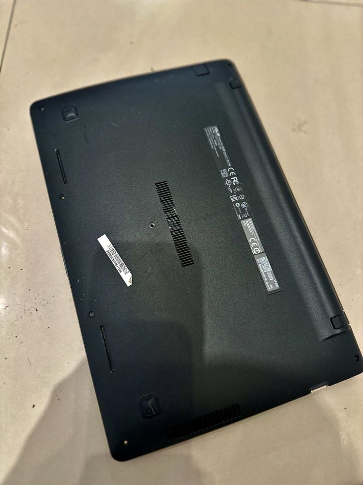 Laptop ASUS X200M 11,6”  stan idealny !