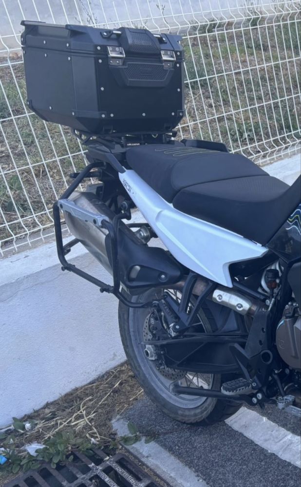 Malas + suporte givi outback trekker