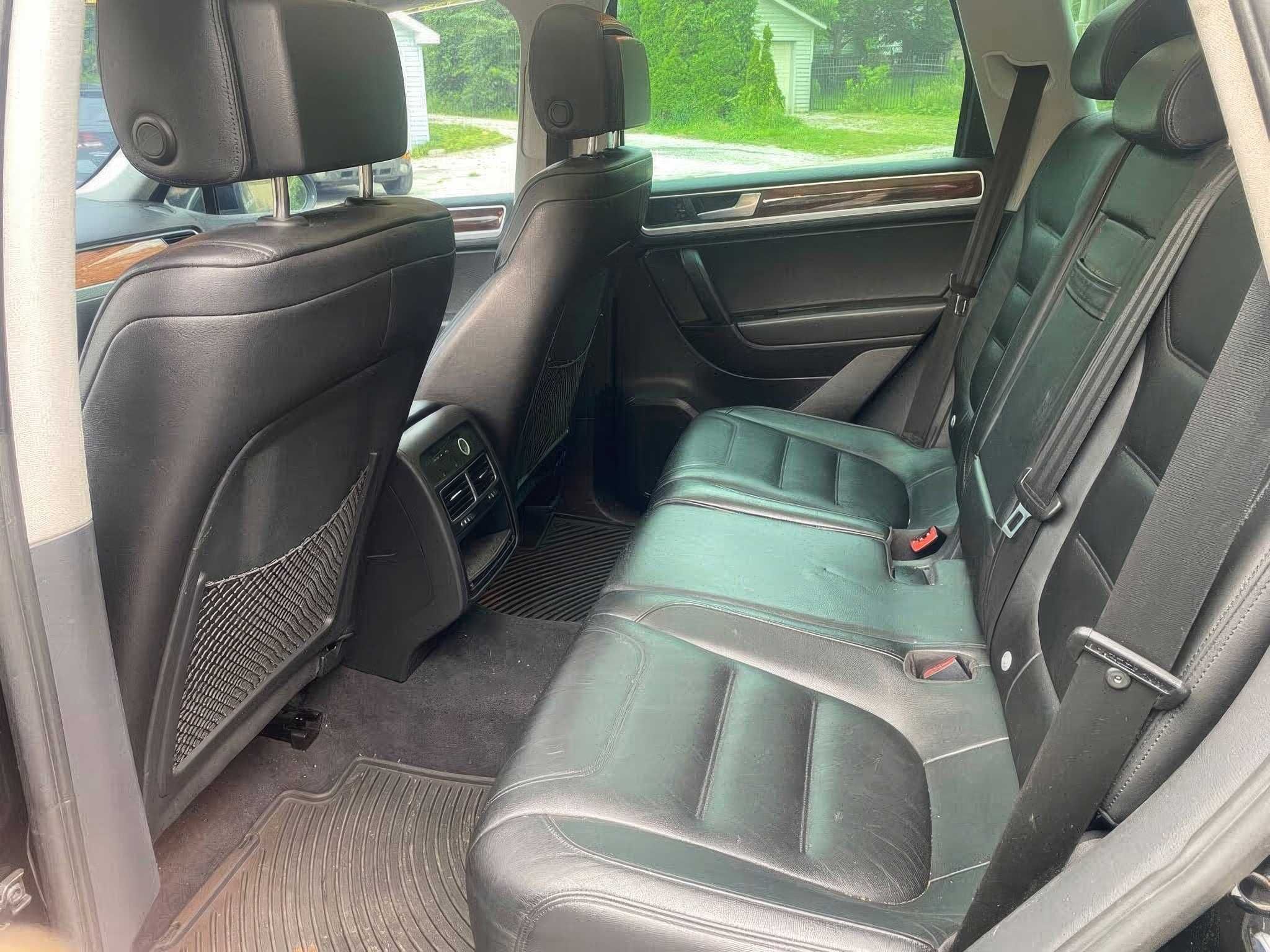 2012 Volkswagen Touareg V6