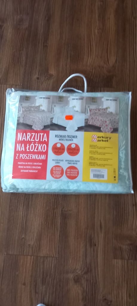 Narzuta na łóżko z poszewkami 220x 250