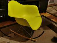 Nowoczesny fotel bujany plastikowy, krzesło bujane