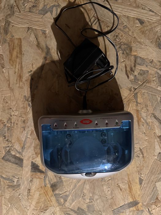 Ładowarka do akumulatorków AA, AAA, R14, R20, R22, PP3,