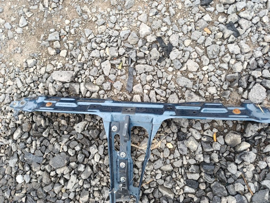 Lizak uchwyt mocowanie przód audi 80 a4 b4