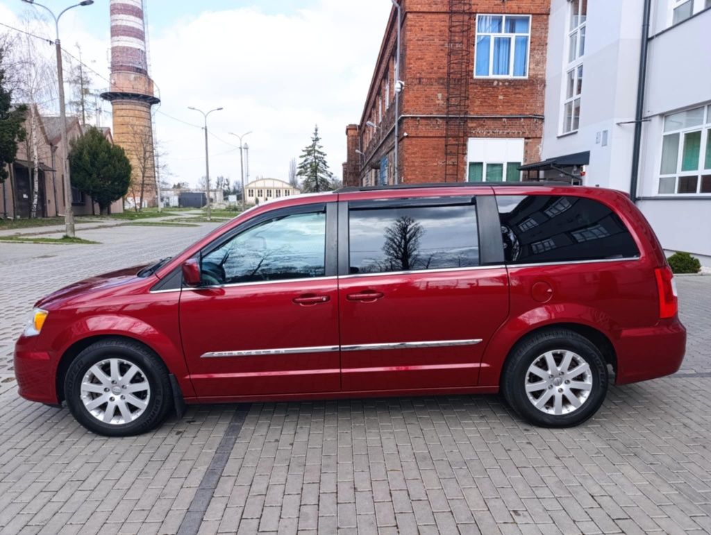 Chrysler town country 3.6 bogata wersja