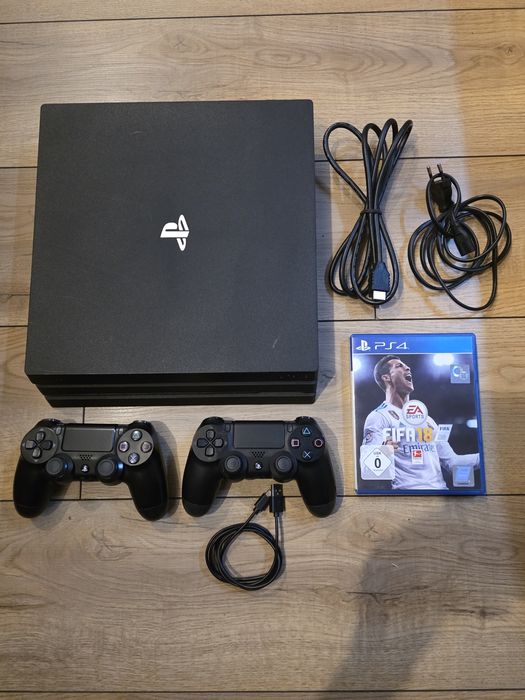Konsola Sony Playstation 4 Pro PS4 1TB + 2 Kontrolery + Gra FIFA 18 PL