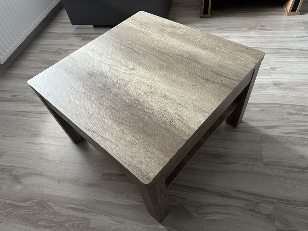 Stolik kawowy 75x75