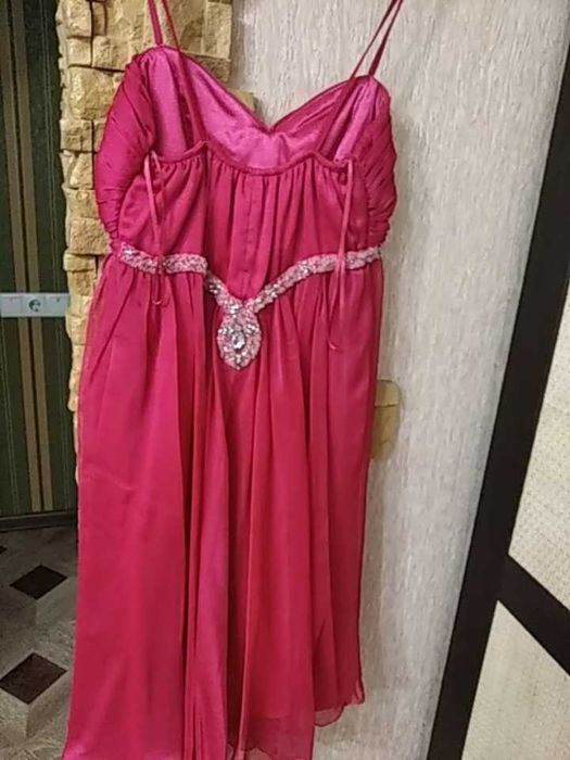 Продам сукню для свята