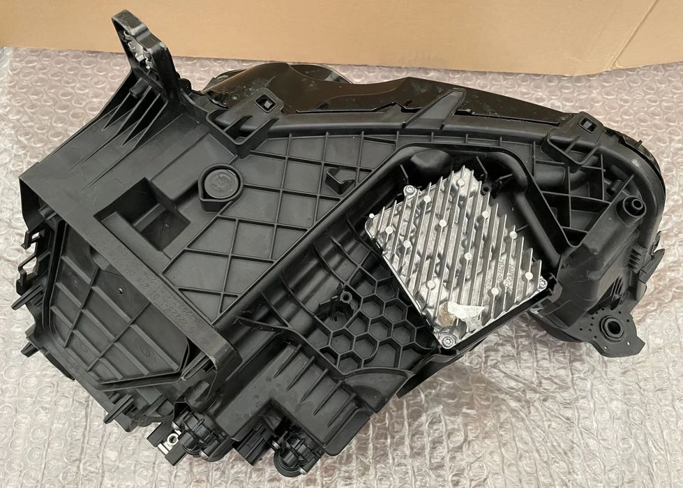 Audi Q3 83A reflektor prawy lampa led dioda 83A941012