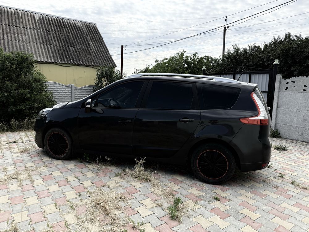 Renault , Рено Гранд Сценик Рестайлинг 2013 1.5 дизель