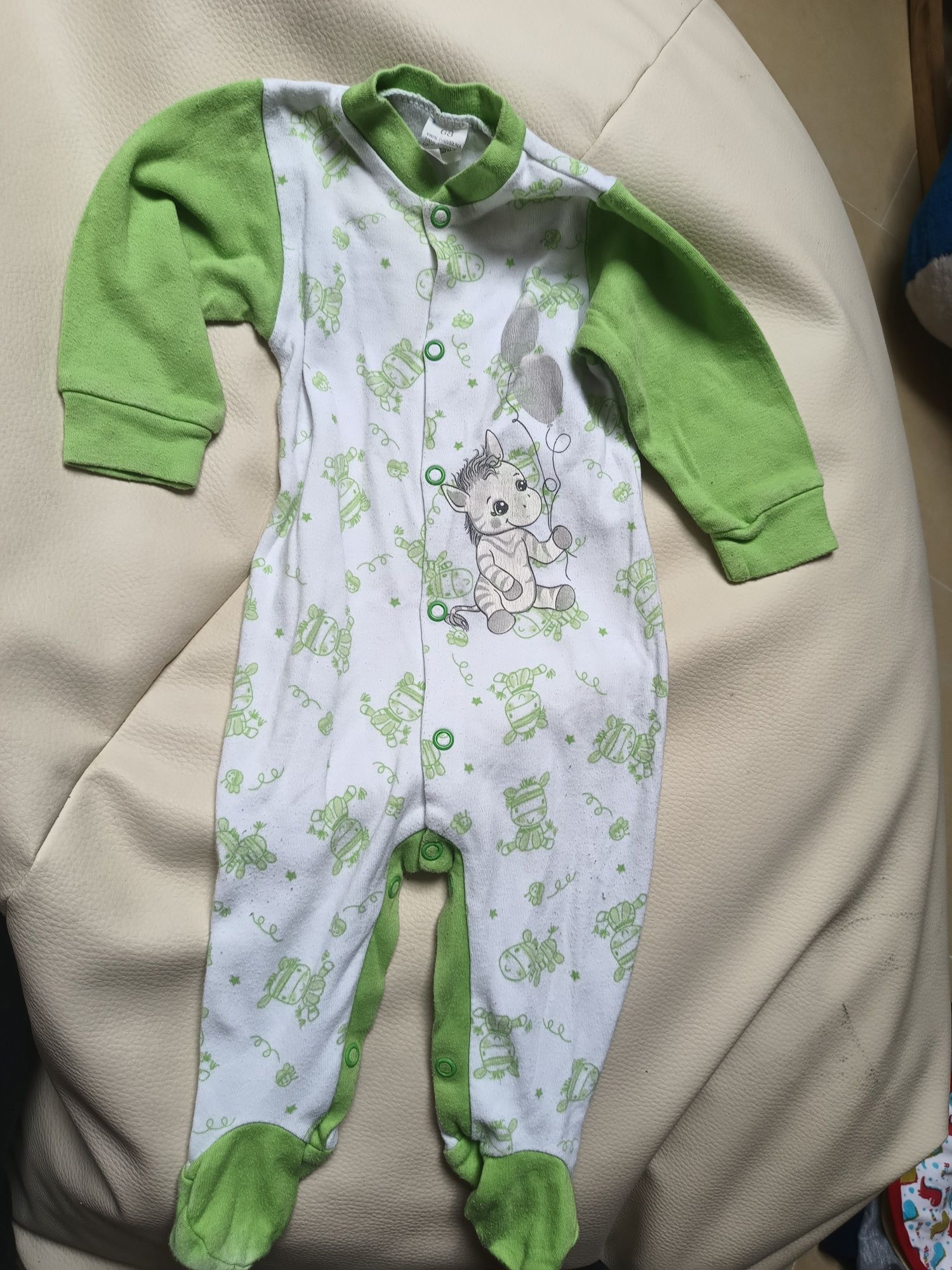 Pajacyk dla niemowlaka unisex z motywem zebry rozmiar 68 cm
