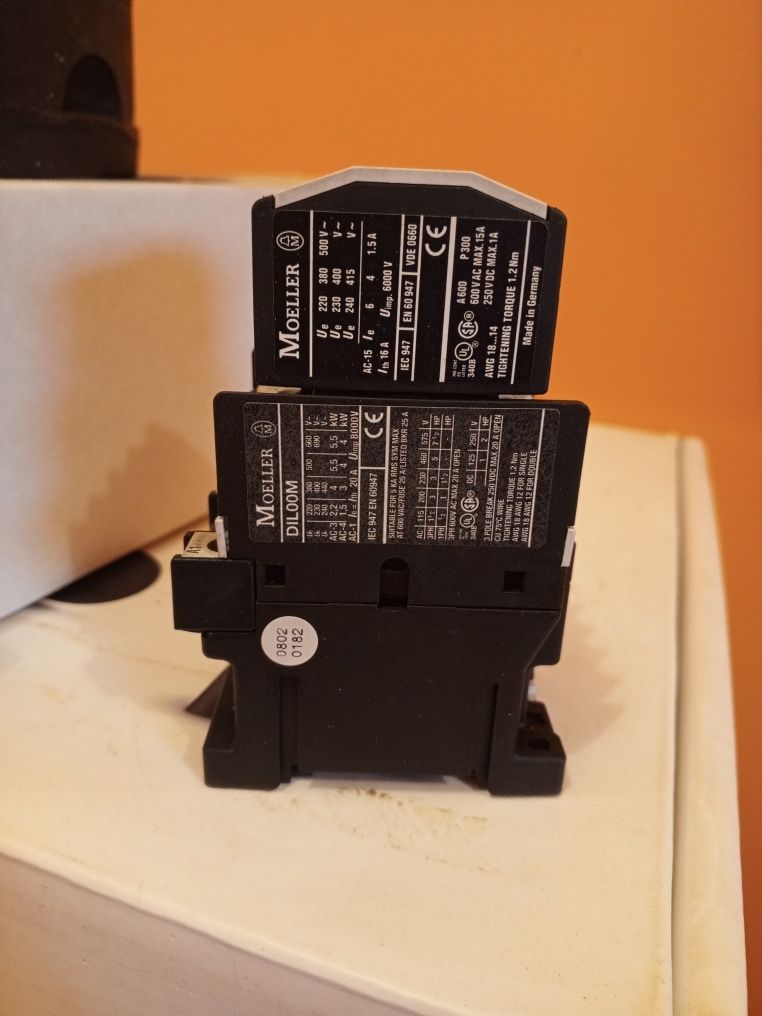 Klöckner- Moeller dil 00 M +31 dil m - 220/240V